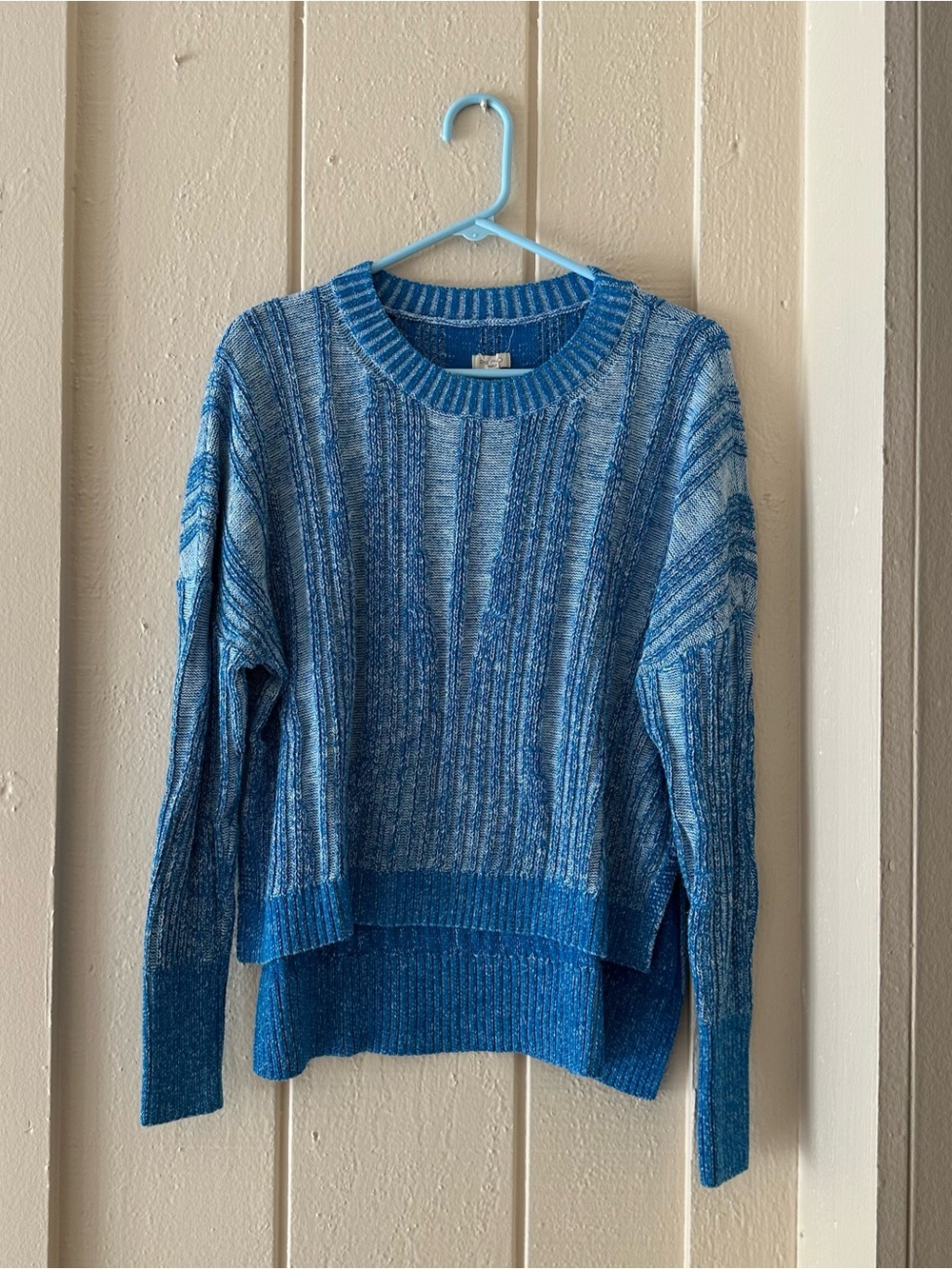GORGEOUS BRIGHT BLUE PULLOVER DISTRESSED SWEATER PILCRO ANTHROPOLOGIE M WOW